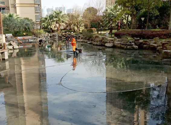 太仆寺景观池淤泥清理